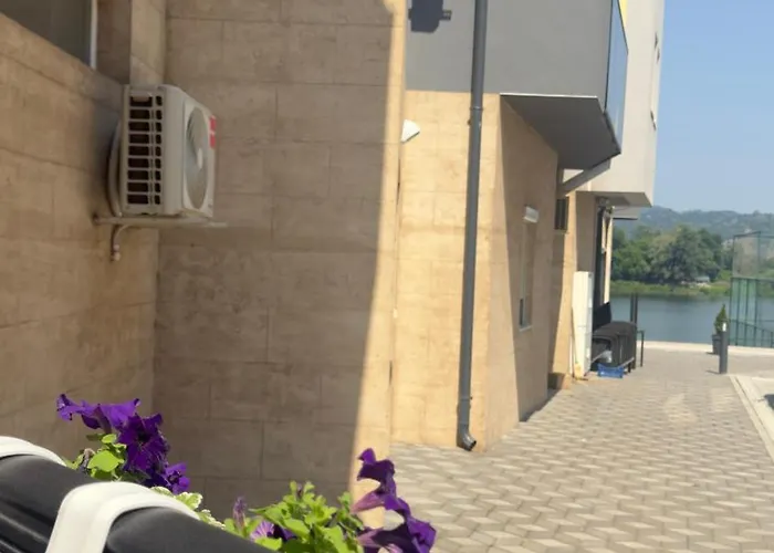 Code Srebrno Jezero 公寓